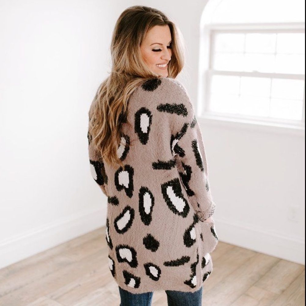Fuzzy leopard cardigan
